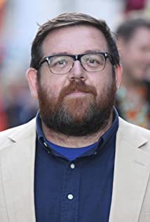 How tall is Nick Frost?